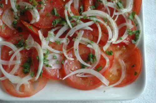 Salada de tomate e cebola